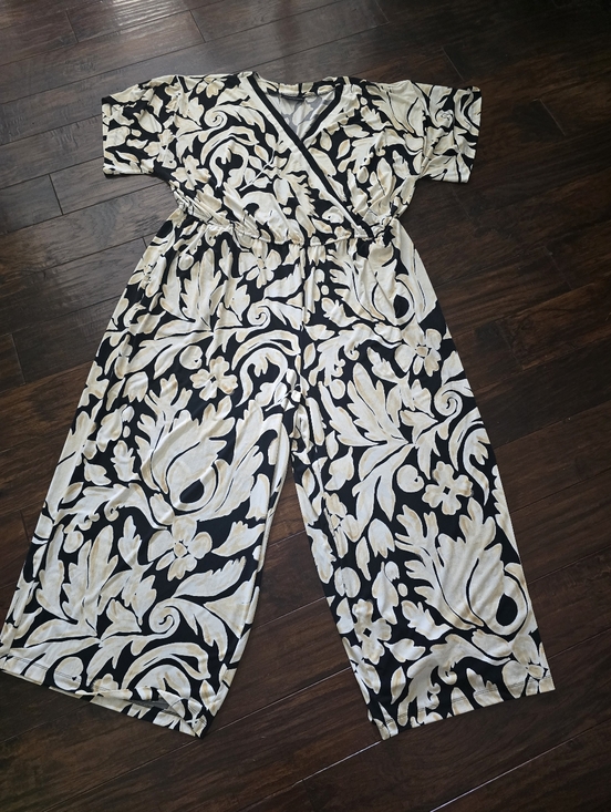Pants - Lane Bryant Black & Cream Floral Wrap Jumpsuit Plus Size 26/28